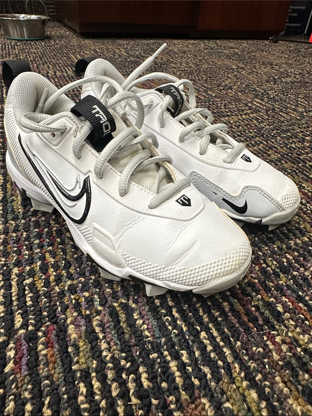 Nike Kids’ Force Trout 9 Keystone RM Baseball Cleats White/Black/Silver